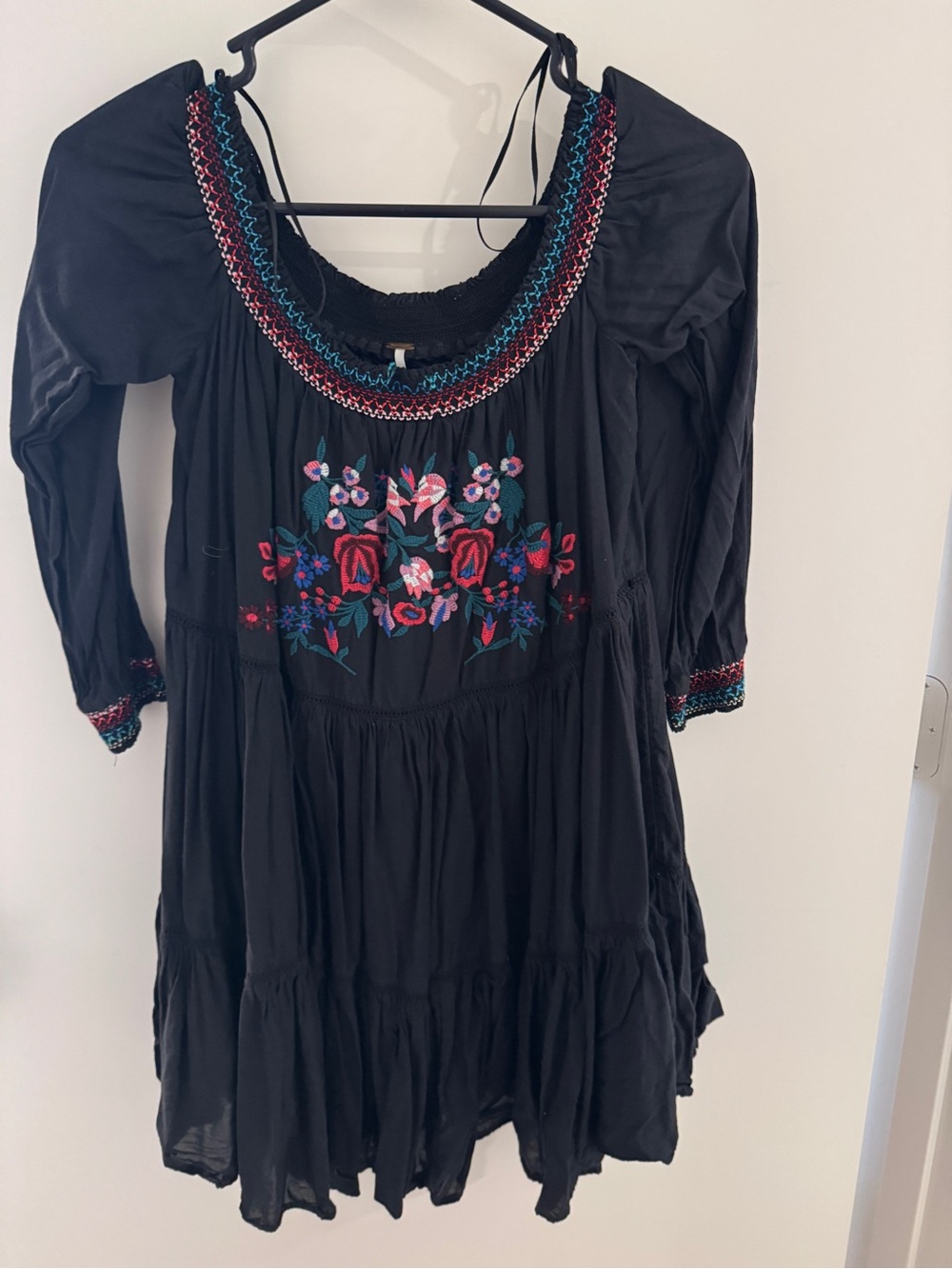 Free People Off-The-Shoulder Embroidered Dress ✨
